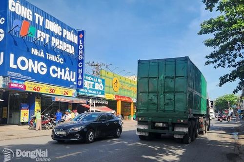 Cả chục năm chờ mở rộng đường