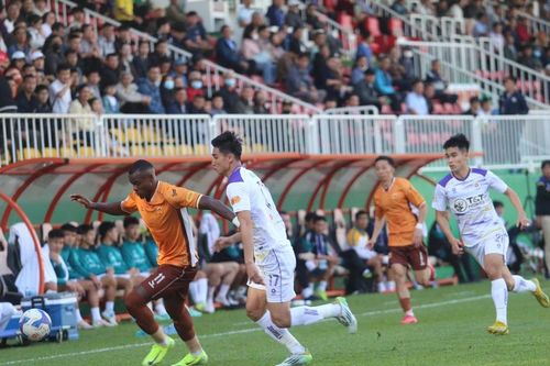 Chơi lép vế trên sân nhà, Hoàng Anh Gia Lai 'phơi áo' trước Hà Nội FC