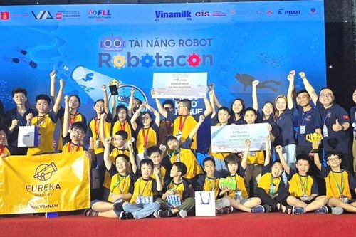 Hai đội thi của Huế đại diện Việt Nam tham gia cuộc thi STEM Robot Lego tại Mỹ