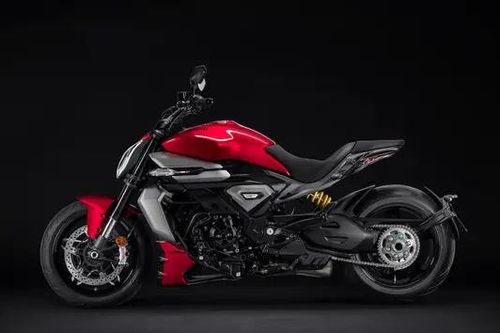 Ducati ra mắt mẫu mô tô lấy cảm hứng từ Ferrari