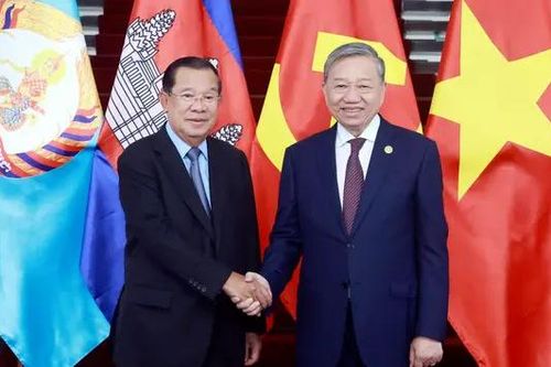 Bộ Chính trị Đảng Cộng sản Việt Nam và Ban Thường vụ Đảng Nhân dân Campuchia gặp cấp cao