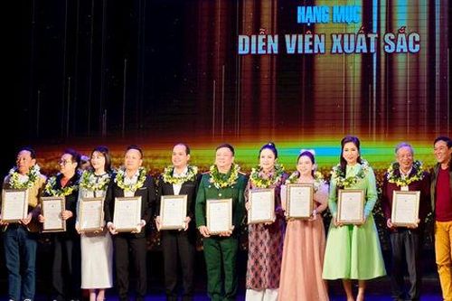 Vinh danh các tập thể, cá nhân xuất sắc lĩnh vực sân khấu