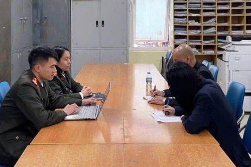 Xử phạt chủ tài khoản Facebook 'Phú Lê' đăng tải clip đánh bạc
