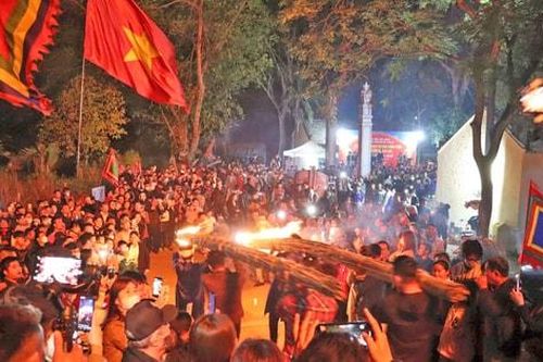 Tin tức đặc biệt trên báo in Hànôịmới ngày 21-2-2025
