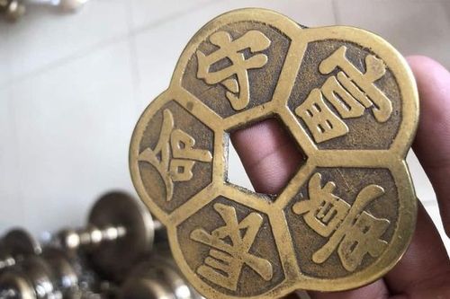 Cách đặt đồng tiền hoa mai trong nhà để thu hút vượng khí, xua đuổi vận xui