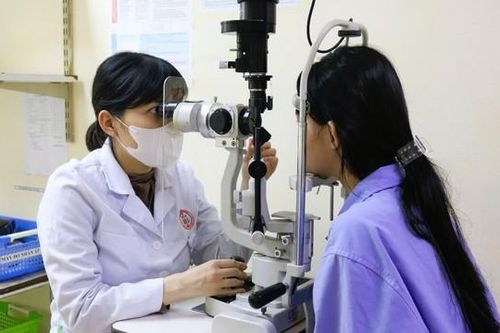 Tổn thương mắt do đạn súng đồ chơi bắn vào