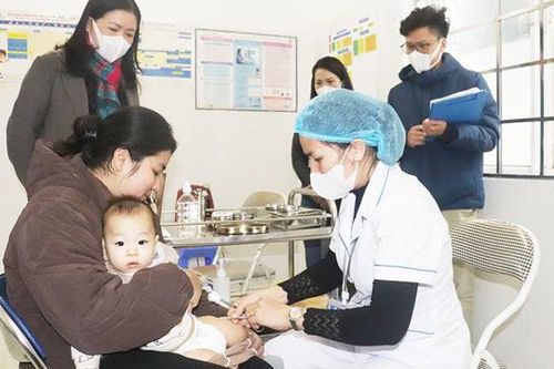 Bắc Từ Liêm tiêm vaccine sởi cho trẻ dưới 9 tháng tuổi an toàn, hiệu quả