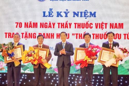 Hạnh phúc khi nhiều người được chăm sóc khỏe mạnh