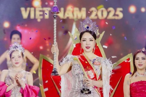 Hoàng Thu Thủy đăng quang Hoa hậu Doanh nhân Việt Nam 2025