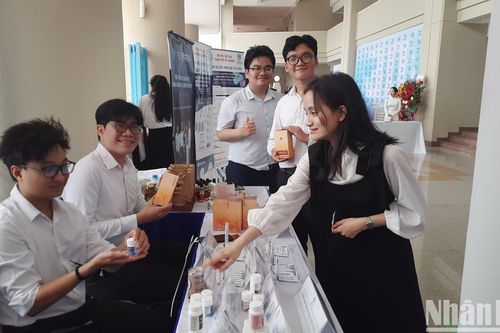 Triển lãm gần 200 sản phẩm khoa học, công nghệ