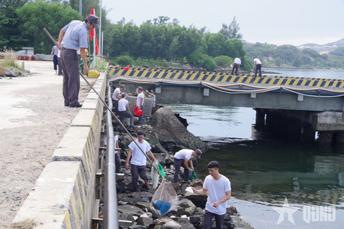 'Ngày thứ 7 tình nguyện' của tuổi trẻ Chi đội Kiểm ngư số 4