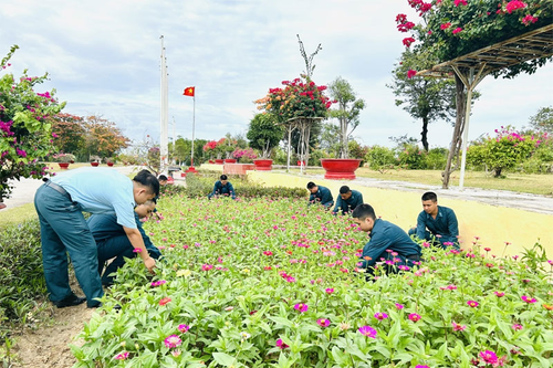 Để chiến sĩ mới sớm thích nghi với môi trường Quân đội