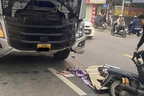 Nam sinh gặp nạn trên đường đi học