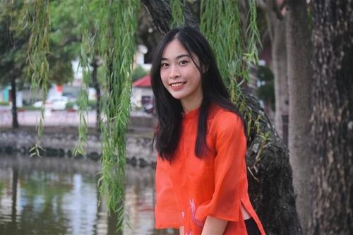 Nữ sinh Hải Dương ươm mầm ước mơ Sư phạm từ đam mê luyện chữ