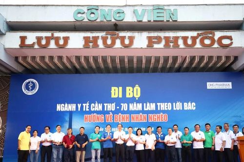 Cần Thơ: Hơn 2.000 người đi bộ ủng hộ bệnh nhân nghèo