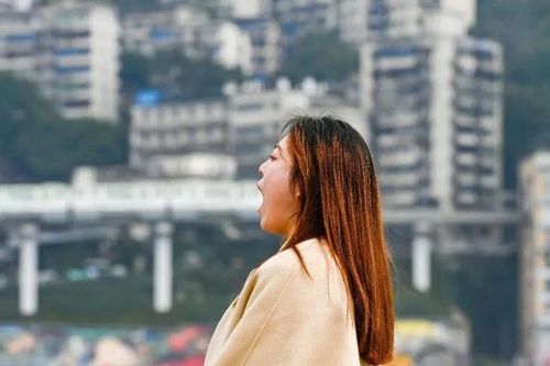 Trend 'nuốt tàu điện' đang lăm le xâm chiếm mạng xã hội