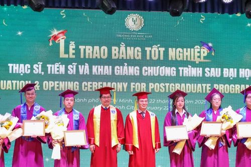 Hơn 200 học viên cao học, nghiên cứu sinh được trao bằng Tiến sĩ, Thạc sĩ Luật