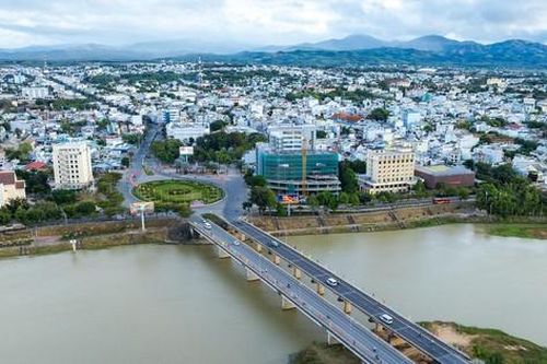 Kon Tum: Người mừng, kẻ lo