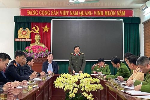 Giám đốc Công an Sơn La họp khẩn, chỉ đạo 'nóng' sau vụ tai nạn 6 người chết