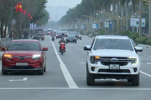 Thành phố Vinh: Hệ thống biển báo, vạch kẻ đường gây khó cho người tham gia giao thông