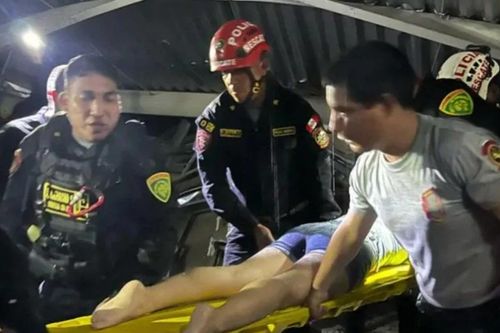 Sập mái khu ẩm thực ở Peru khiến hàng chục người thương vong