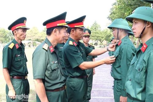 Tuần đầu vào quân ngũ