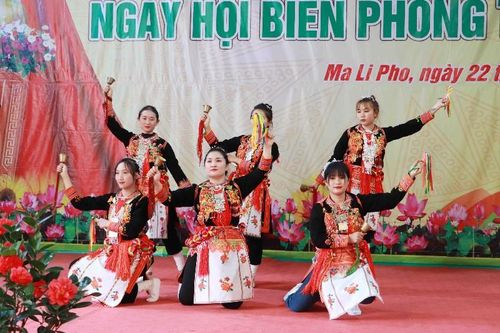 Sôi nổi Ngày hội Biên phòng toàn dân năm 2025 tại xã Ma Li Pho