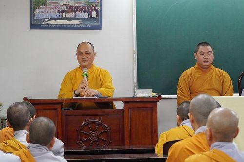 Lớp Sơ cấp Phật học Q.3 tổ chức thi tụng luật cho Tăng Ni sinh