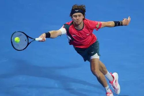 Andrey Rublev gặp khó tại bán kết Qatar Open