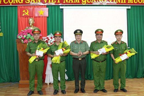 Thưởng nóng lực lượng phá nhanh vụ án bà bán bún riêu giết ông giao thịt heo
