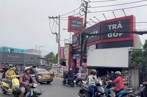 Truy bắt kẻ dùng dao cướp tài sản cửa hàng FPT ở TP Thủ Đức