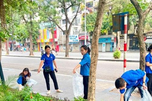 Hà Nội sẽ giám sát việc bỏ rác thải tại 4 quận nội đô qua camera