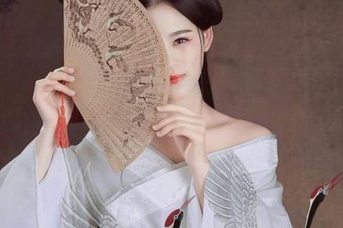Người có ngày sinh Âm lịch kết thúc bằng số này phải qua trung niên mới đổi vận, có bước nhảy vọt về tài chính