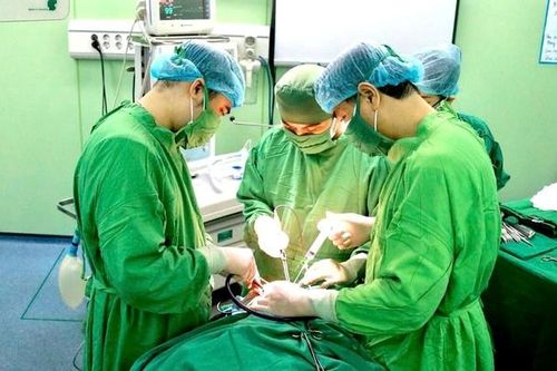 Bệnh viện ĐK TP Vinh: Làm chủ kỹ thuật cao, khẳng định vị thế trong phẫu thuật sọ não
