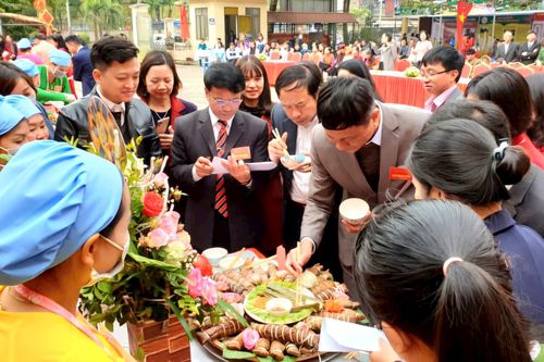 Hội thi 'Bánh tẻ truyền thống làng nghề Phú Nhi' lần thứ 2 - 2025