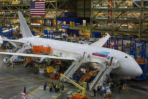 Tập đoàn Boeing tiếp tục cung cấp máy bay cho Nga để nhận được titan?