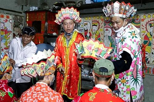 Độc đáo Lễ cấp sắc của người Dao Thanh Phán