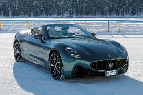 Maserati GranCabrio ra mắt phiên bản tiêu chuẩn mạnh 490 mã lực