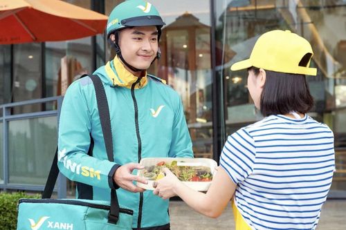 Xanh SM tính 'nhảy' vào mảng giao đồ ăn