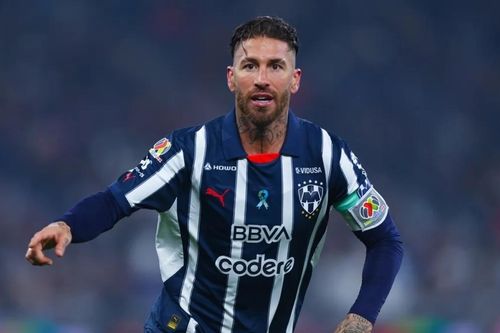 Ramos tắc bóng đẳng cấp, suýt ghi bàn