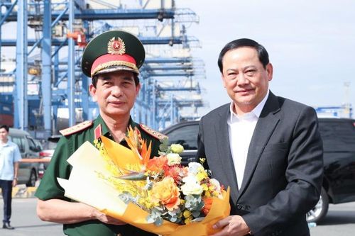 Thủ tướng Lào thăm, làm việc tại Tổng công ty Tân cảng Sài Gòn