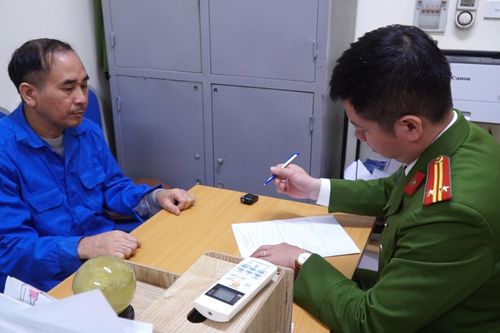 Xử lý nghiêm vi phạm trong cấp giấy phép kinh doanh dược và phòng khám