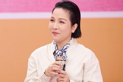 Diva Mỹ Linh mở show 'làm lành chữa đẹp' nhưng cuối cùng lại phải hát 'tạ lỗi' khách mời