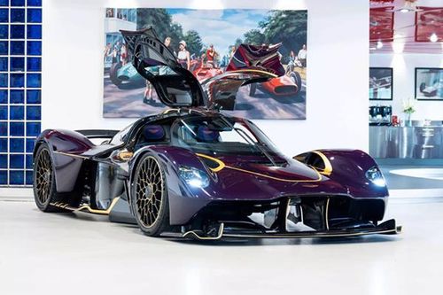 Ngắm Aston Martin Valkyrie phiên bản 'điên rồ' Anemos dát vàng 24k