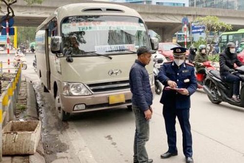 Hà Nội: Tiếp tục xử lý nghiêm xe khách dừng, đỗ sai quy định
