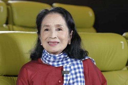 NSND Trà Giang giận không nhìn mặt đạo diễn khi làm phim 'Chị Tư Hậu'