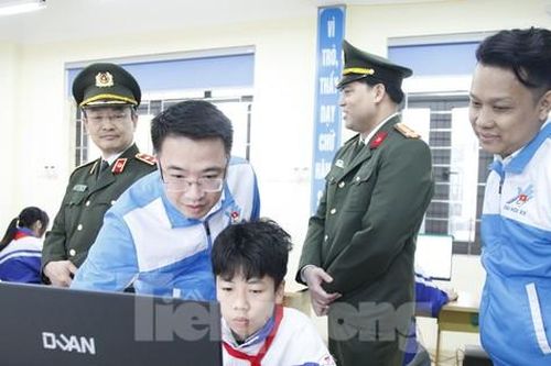 Bí thư Trung ương Đoàn Nguyễn Tường Lâm dự ra quân Tháng Thanh niên ở Bắc Giang