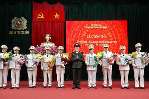 24 lãnh đạo công an cấp phòng, huyện ở Cao Bằng xin nghỉ hưu trước thời hạn