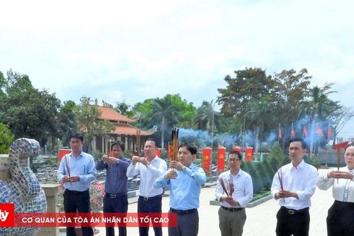 Về Long Khốt, dâng nén tâm hương