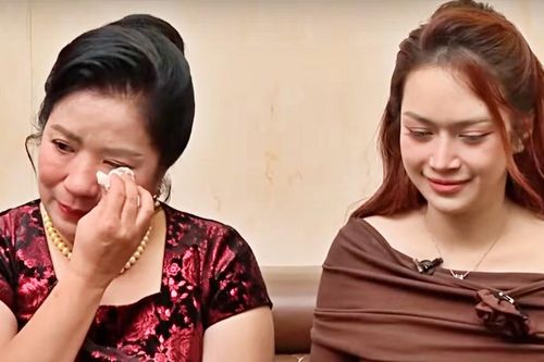 Nàng dâu bật khóc kể chuyện mẹ chồng đi rửa bát thuê, giúp các con khởi nghiệp